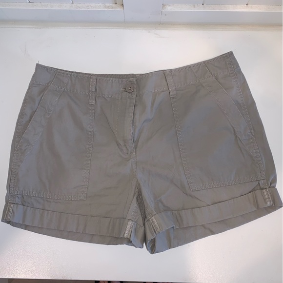 LOFT - Cargo Shorts - Picture 2 of 4